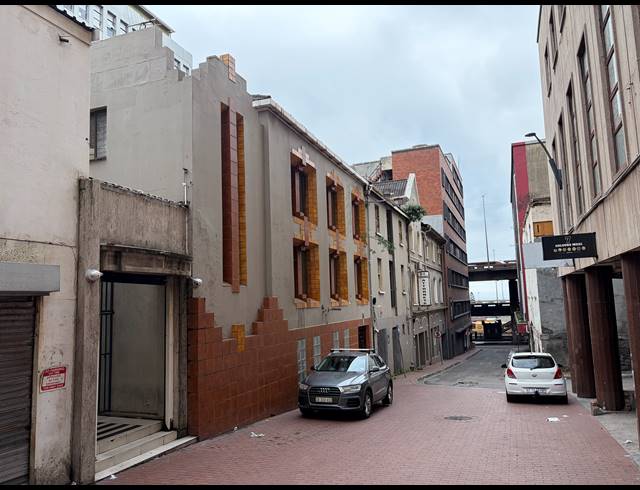 900M² BUILDING FOR SALE IN GQEBERHA CENTRAL